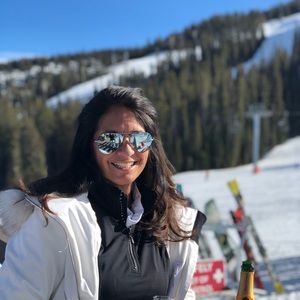 Meet your Posher, Maria